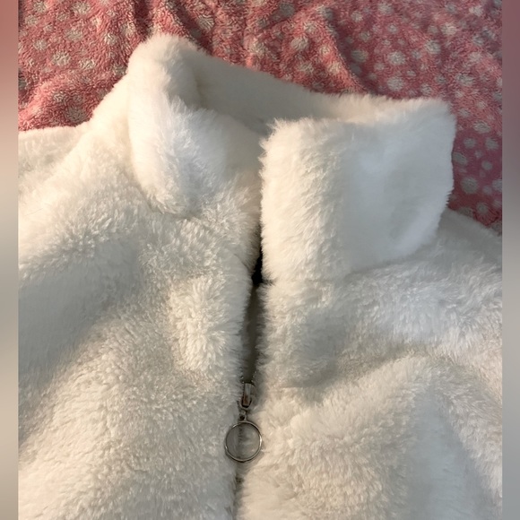 y2k white fluffy jacket. (Kids Large) - Picture 4 of 5
